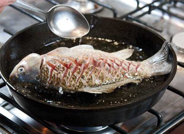 Миф 2: Сырая рыба является основным источником заражения глистами